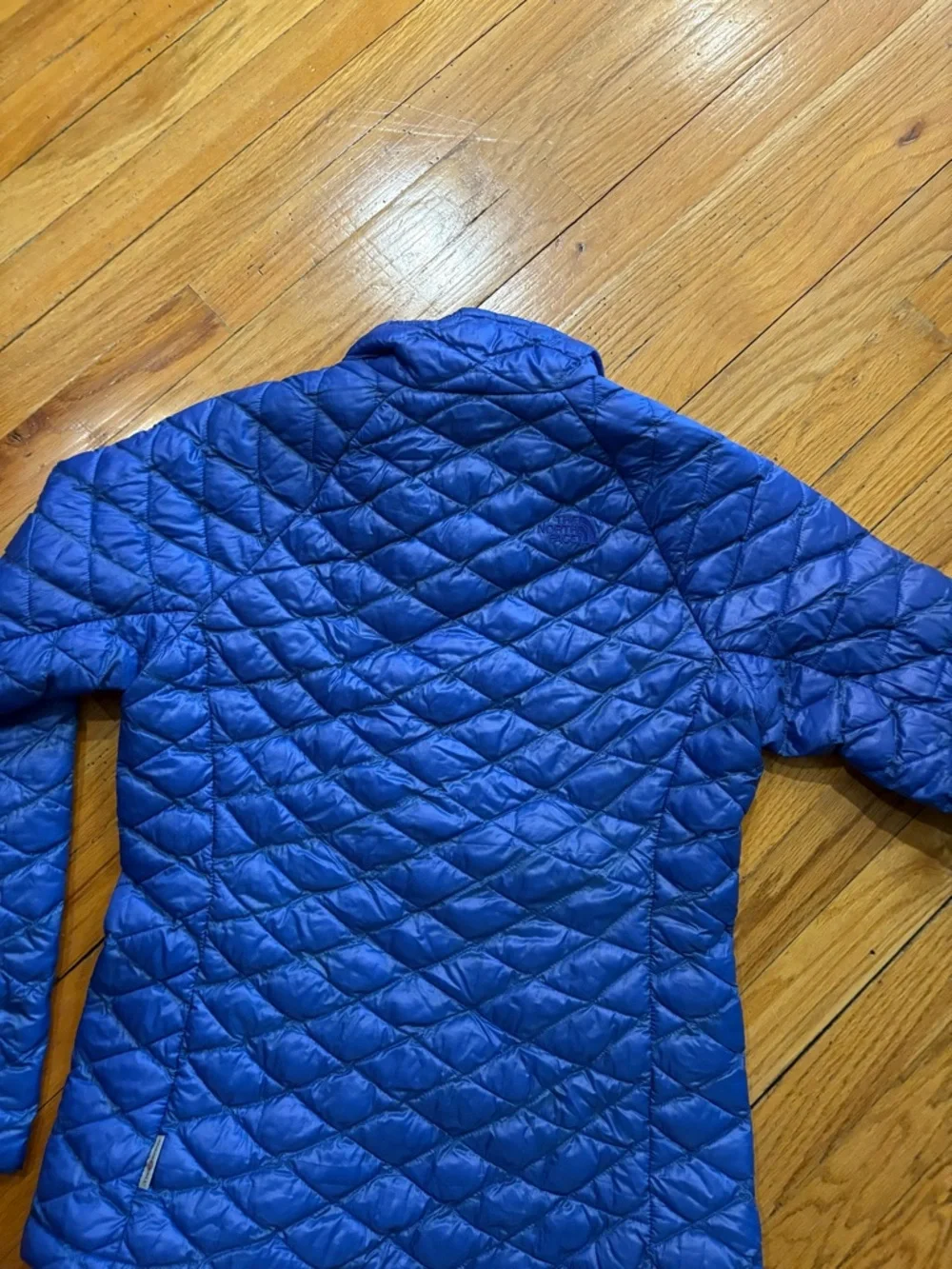 The North Face Women's Quilted Royal Blue Puffer Jacket - Picture 2 of 3